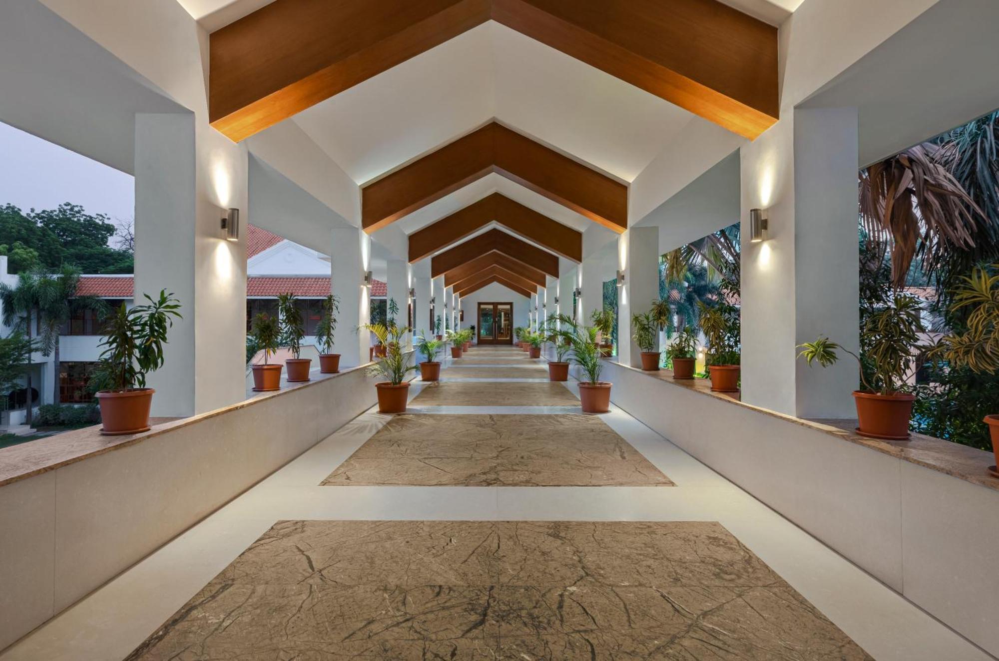 Club Mahindra Kensville Ahmedabad Eksteriør billede