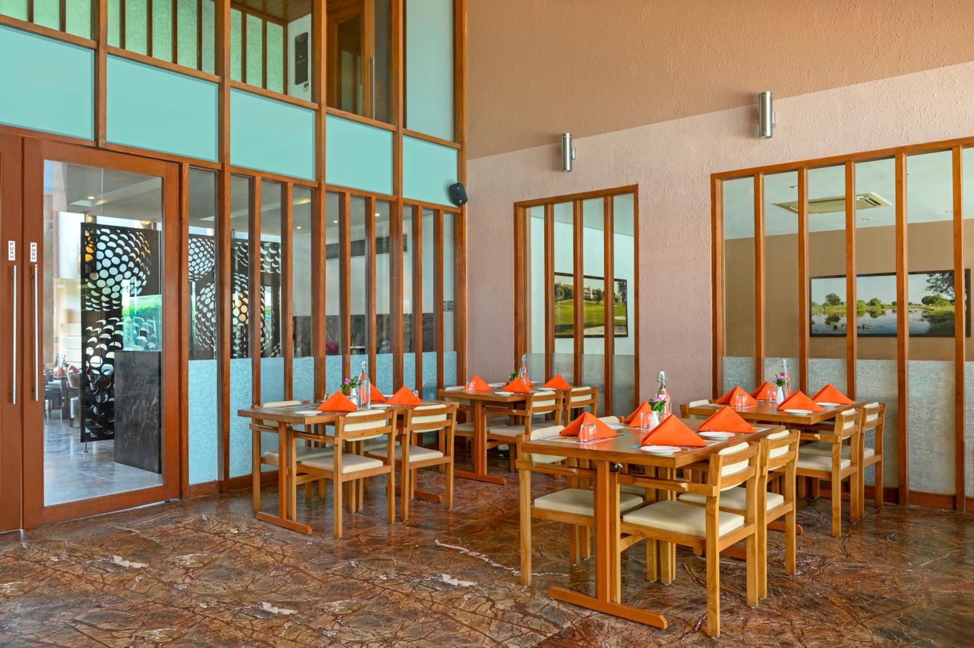 Club Mahindra Kensville Ahmedabad Eksteriør billede