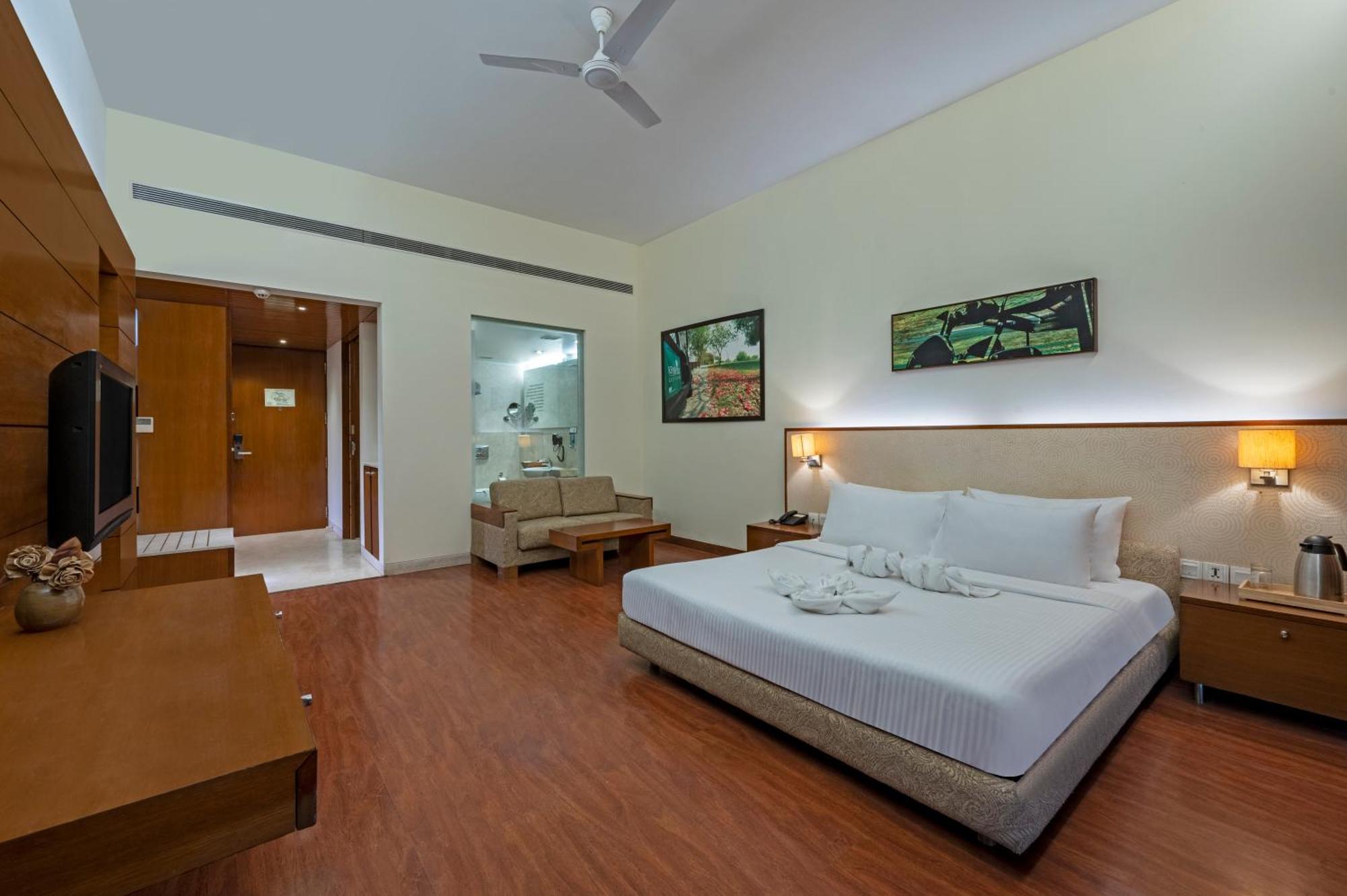 Club Mahindra Kensville Ahmedabad Eksteriør billede